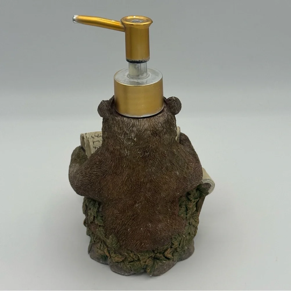 Jeffrey Severn Northern Woods Bathtub Moose Reading Bear Toothbrush Soap Lotion